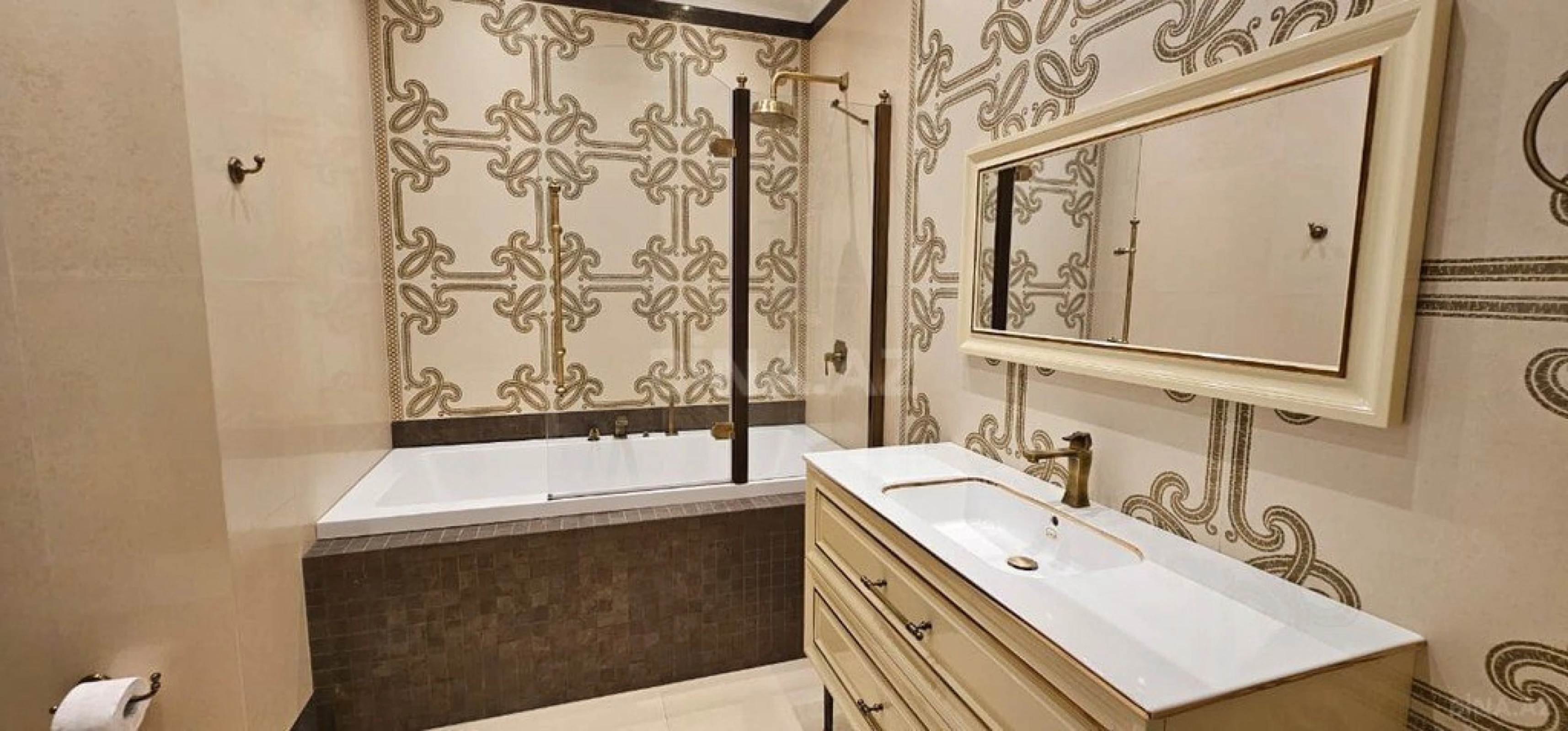 Satılır 4 otaqlı mənzil 205 m²