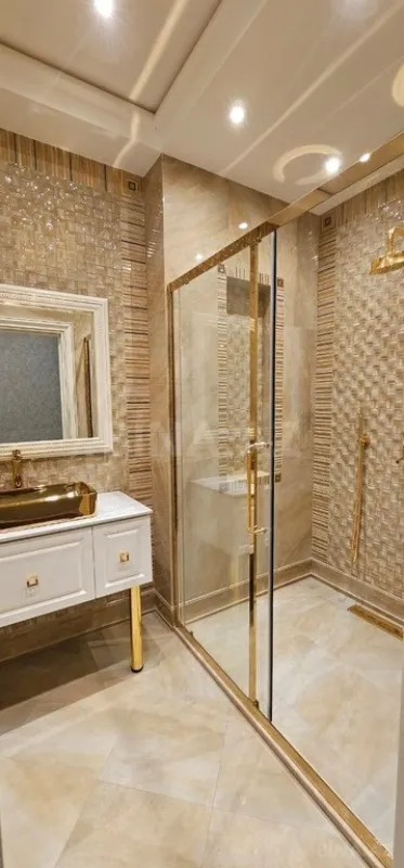 Satılır 4 otaqlı mənzil 205 m²