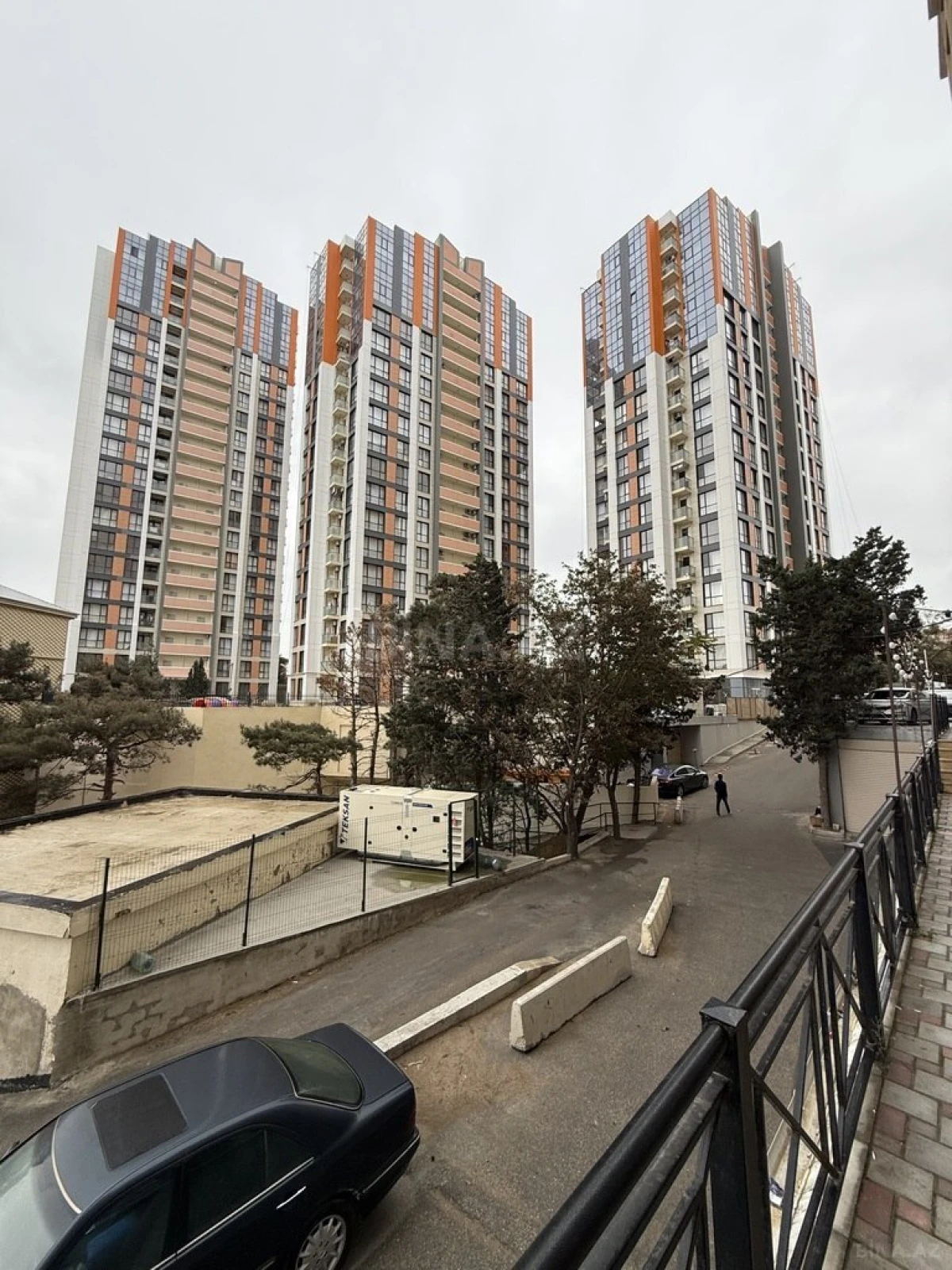 Satılır 4 otaqlı mənzil 127 m²