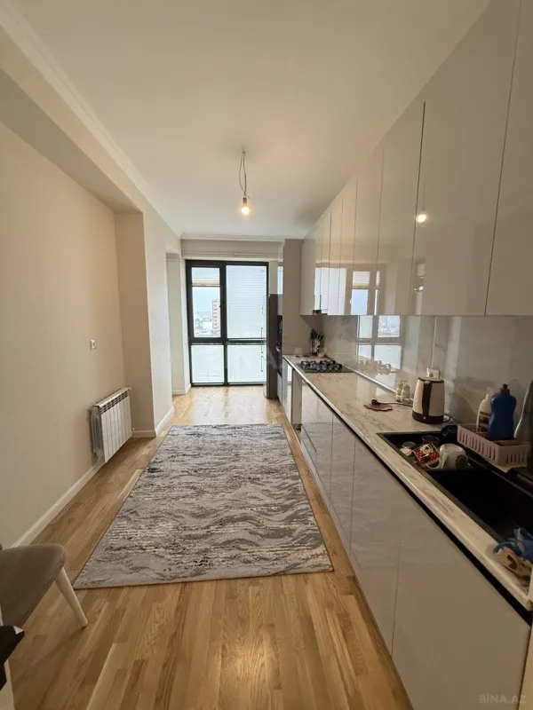 Satılır 4 otaqlı mənzil 127 m²