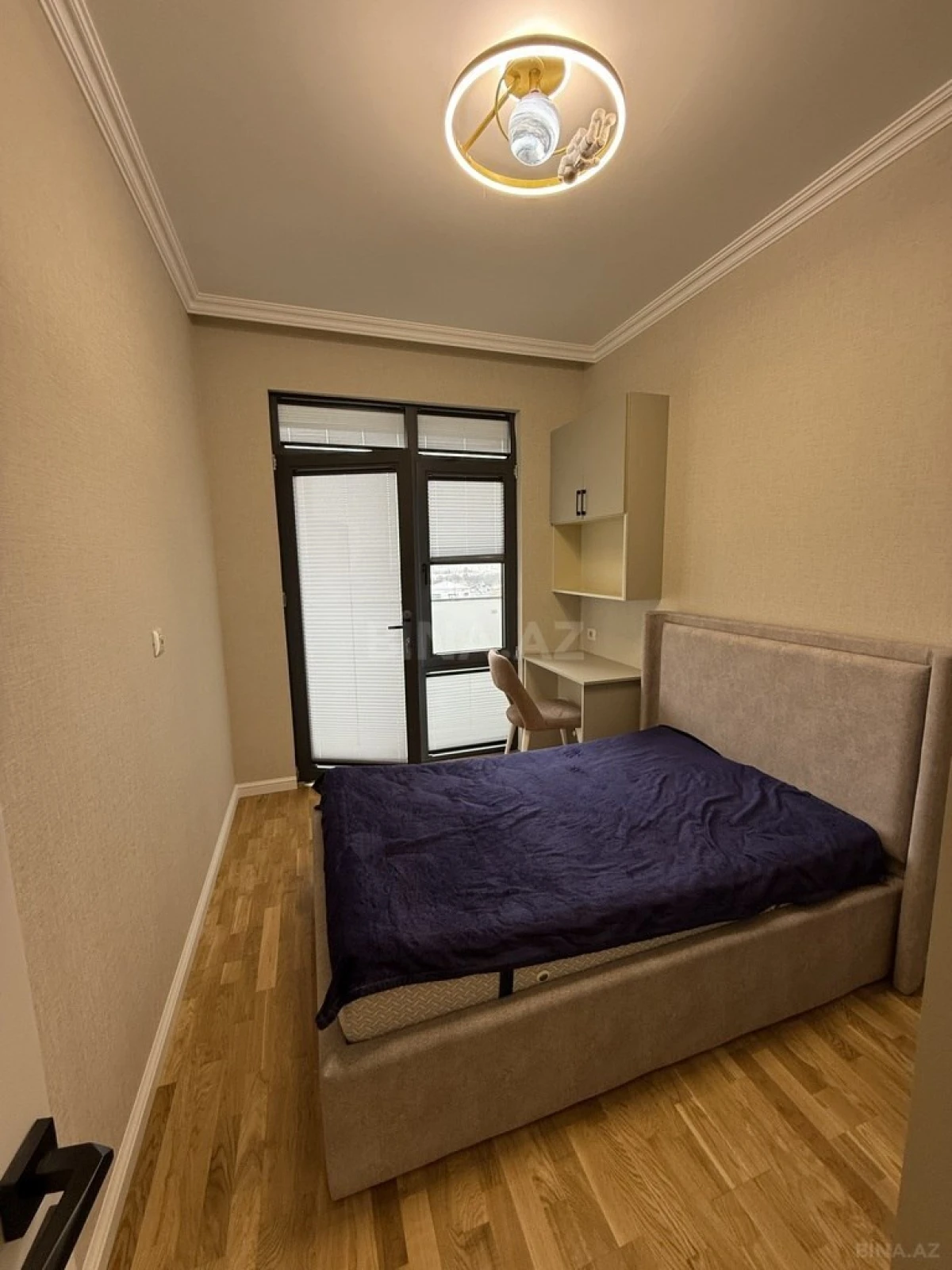 Satılır 4 otaqlı mənzil 127 m²