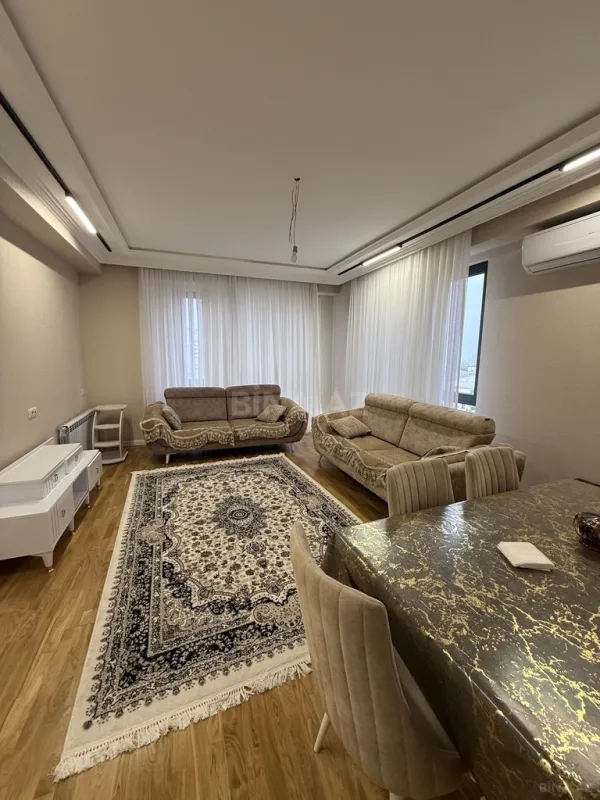 Satılır 4 otaqlı mənzil 127 m²