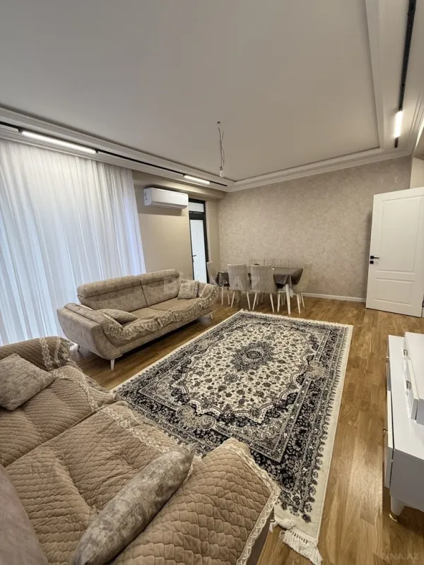 Satılır 4 otaqlı mənzil 127 m²