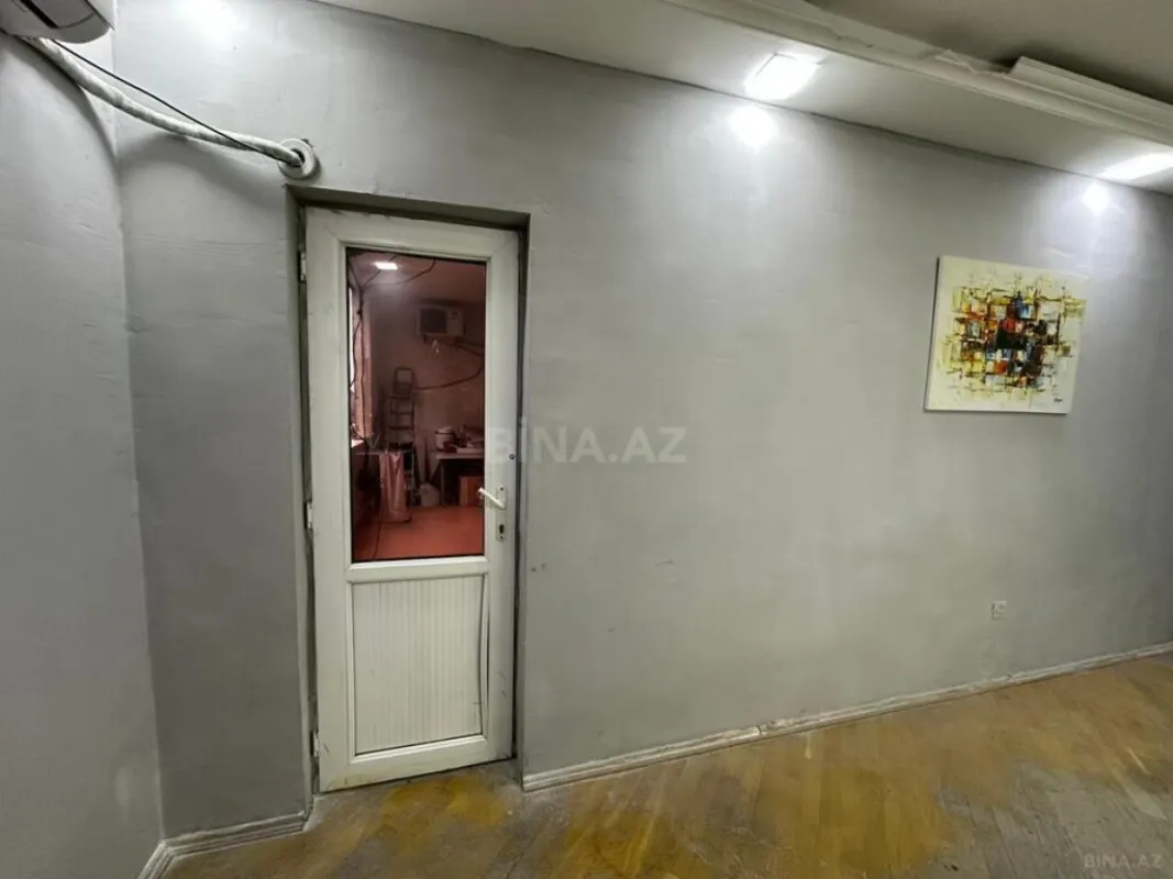 Satılır 3 otaqlı mənzil 130 m²