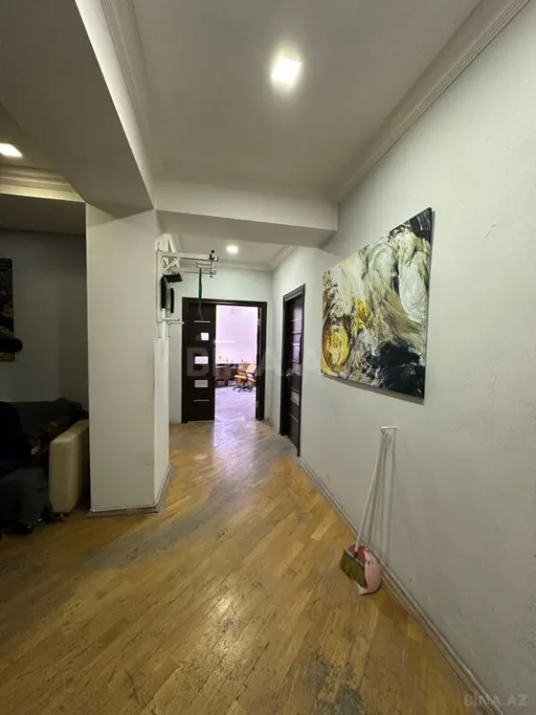 Satılır 3 otaqlı mənzil 130 m²