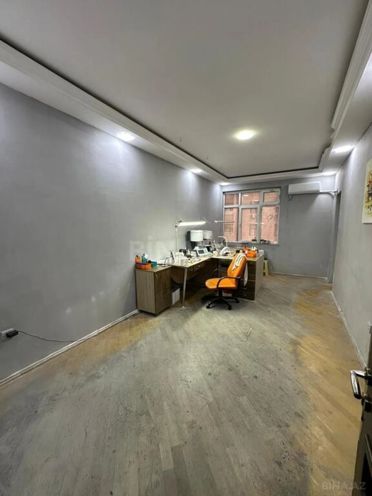 Satılır 3 otaqlı mənzil 130 m²