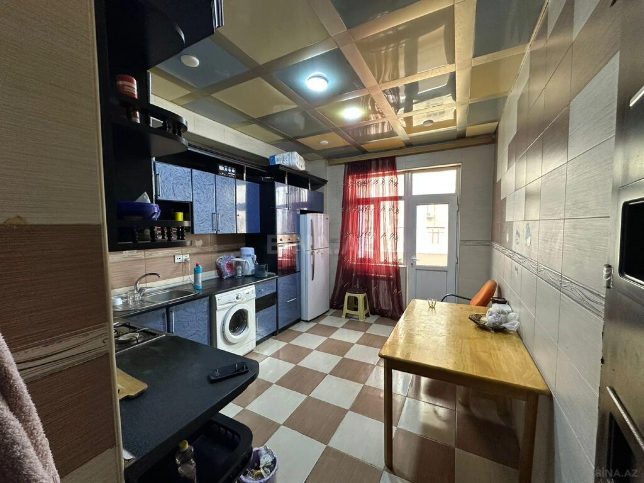 Satılır 3 otaqlı mənzil 130 m²