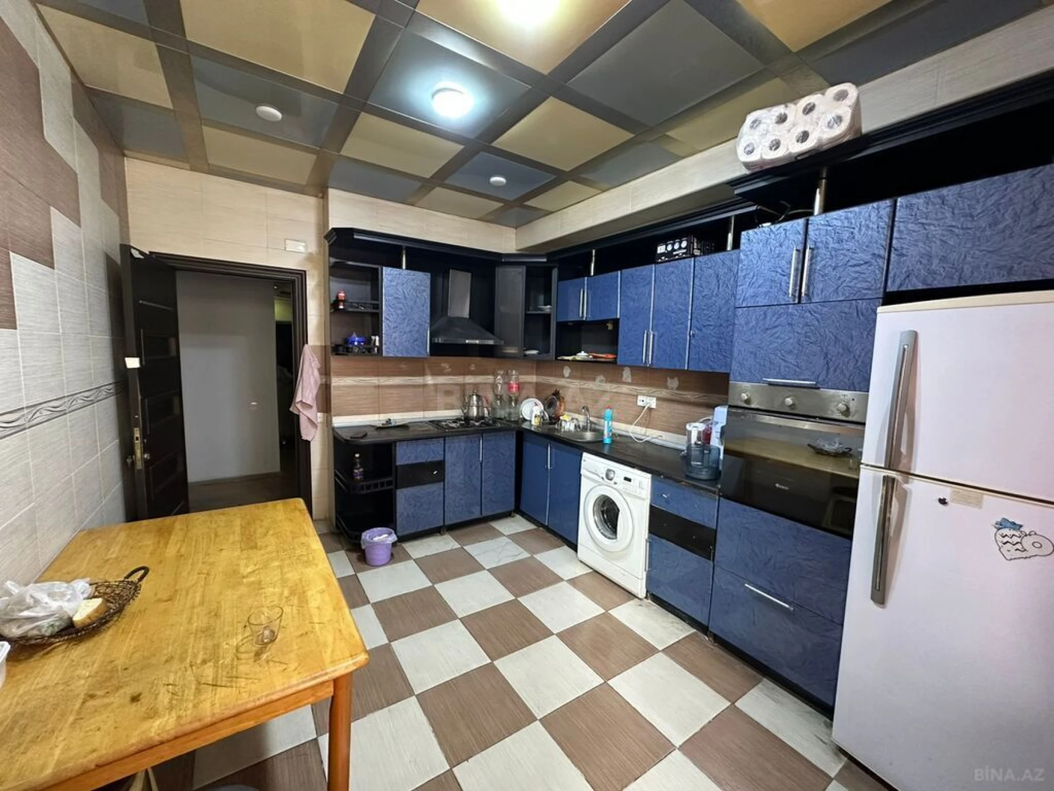 Satılır 3 otaqlı mənzil 130 m²