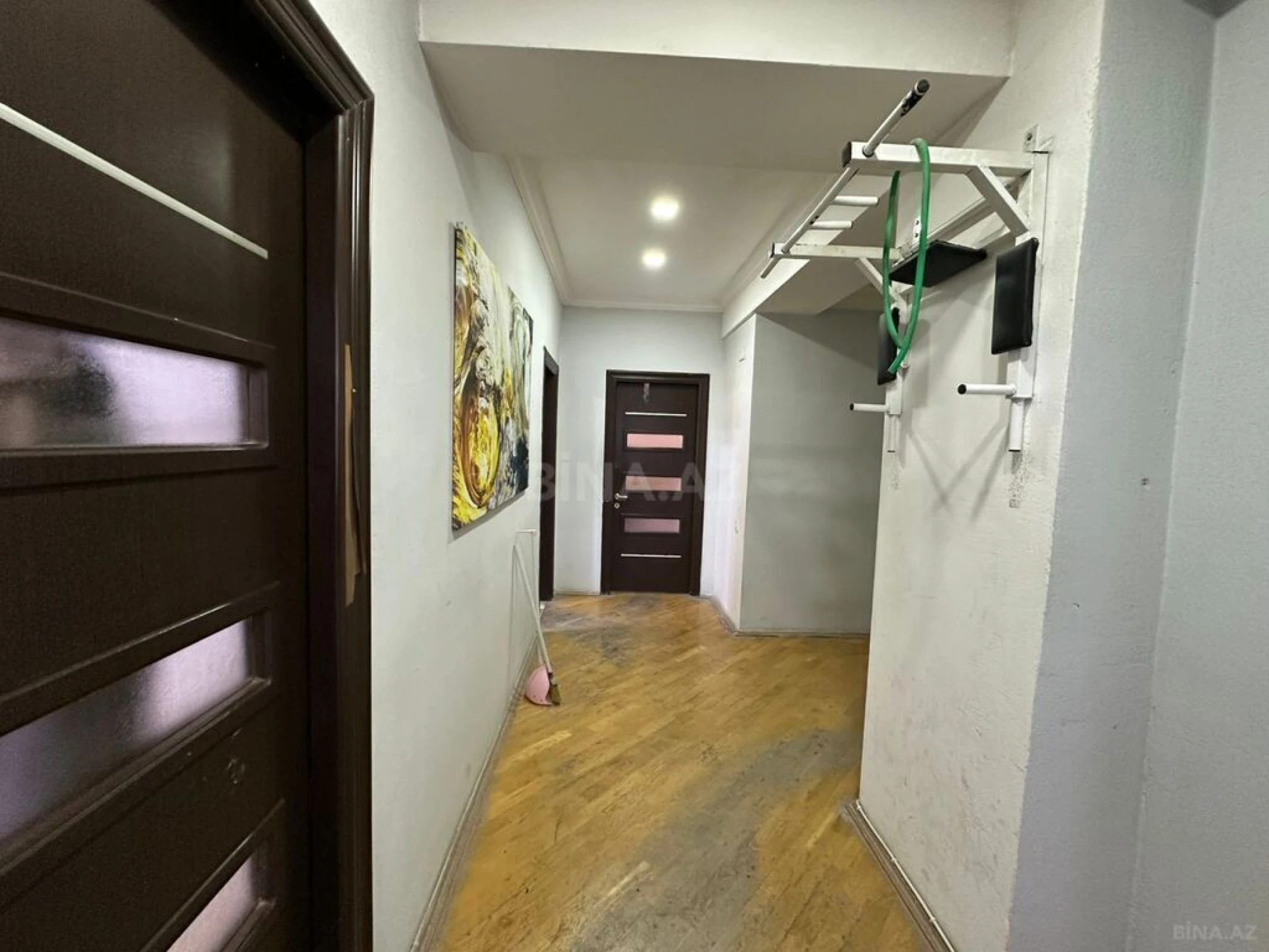 Satılır 3 otaqlı mənzil 130 m²