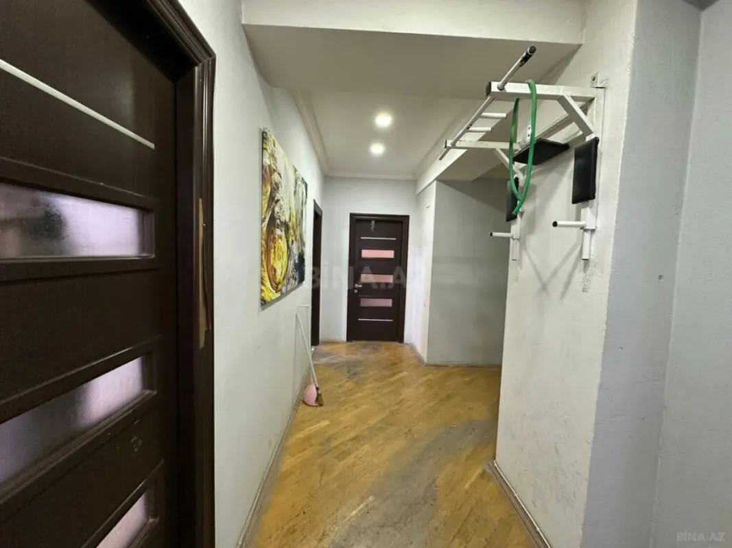 Satılır 3 otaqlı mənzil 130 m²