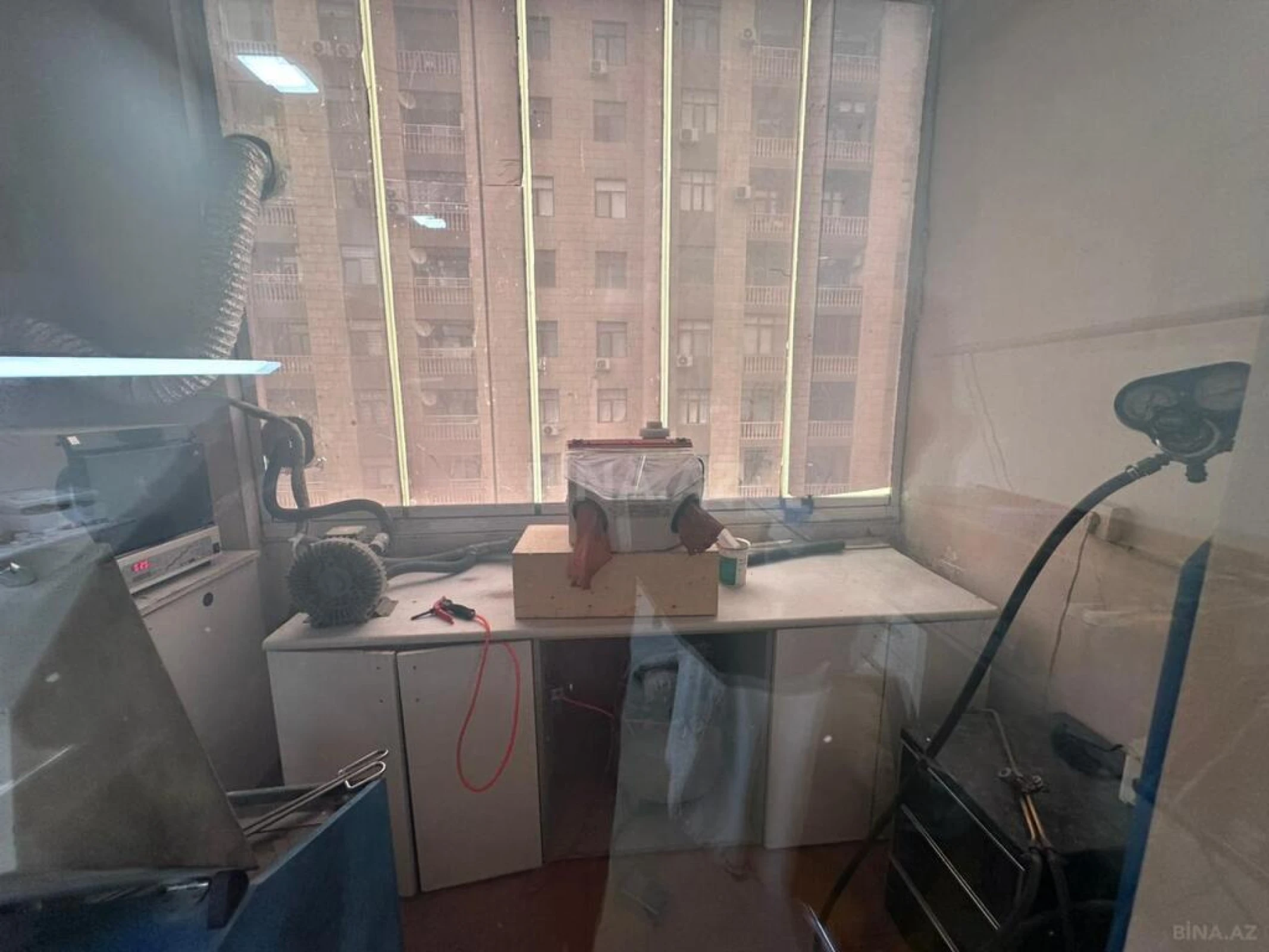 Satılır 3 otaqlı mənzil 130 m²