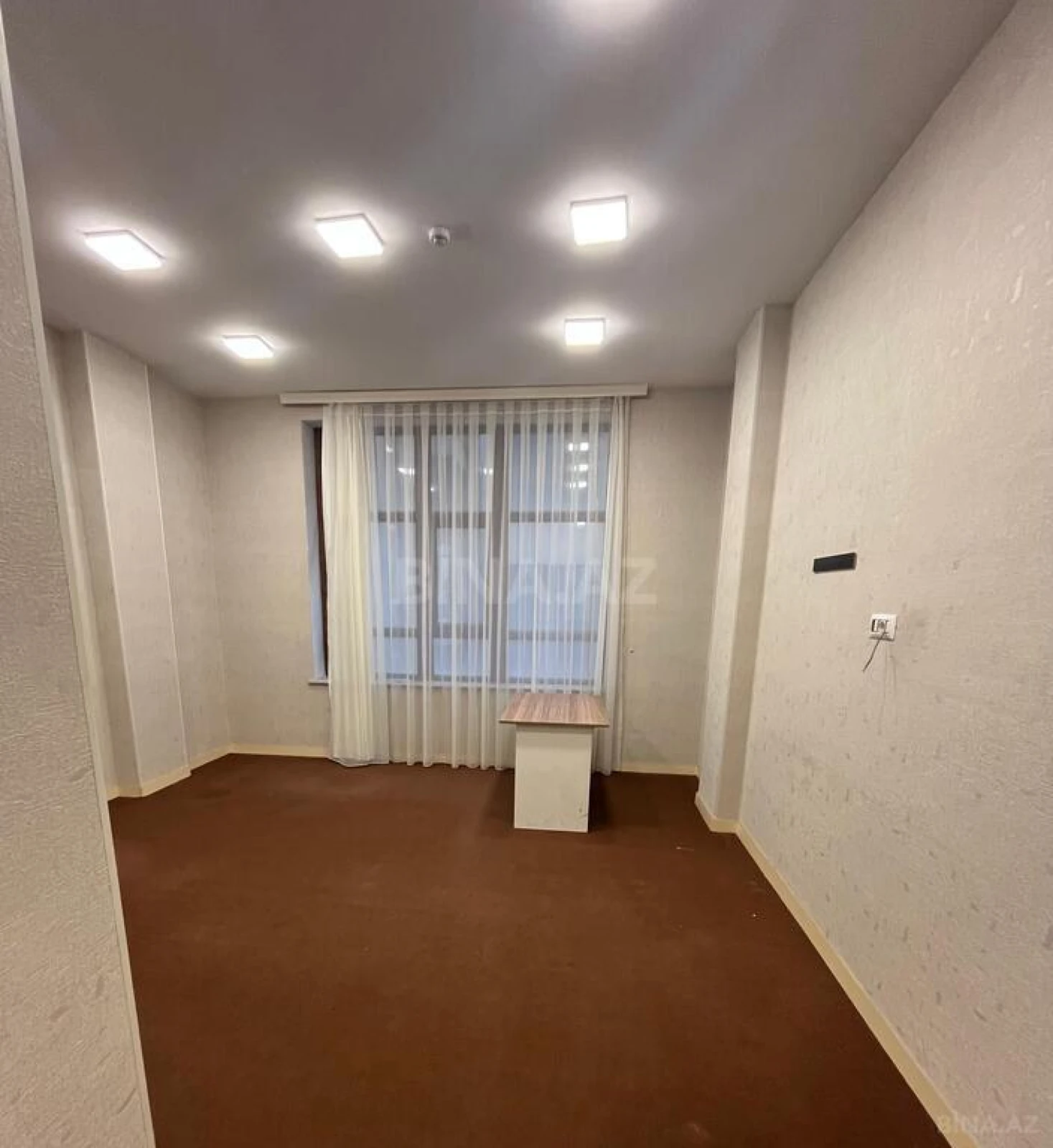 Kirayə verilir 1 otaqlı ofis 30 m²