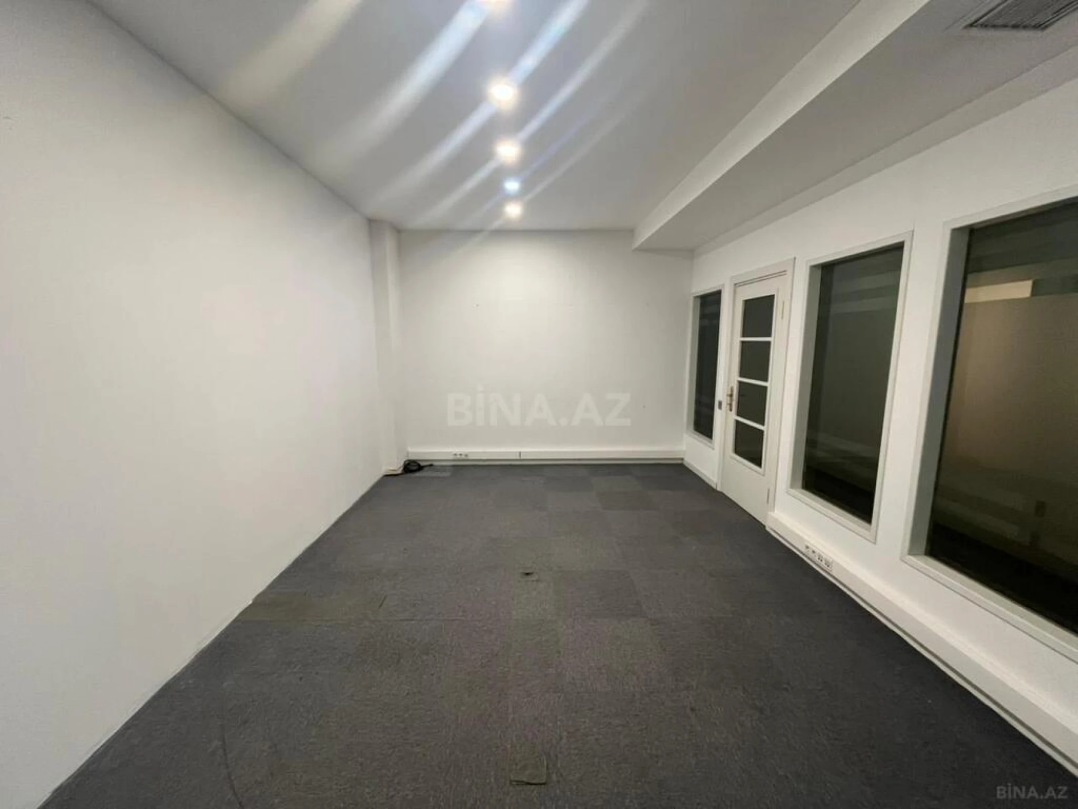 Kirayə verilir 1 otaqlı ofis 25 m²