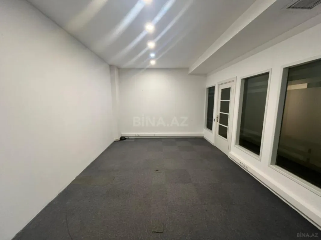 Kirayə verilir 1 otaqlı ofis 25 m²