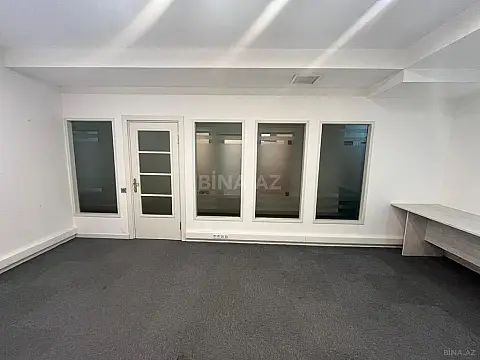 Kirayə verilir 1 otaqlı ofis 25 m²