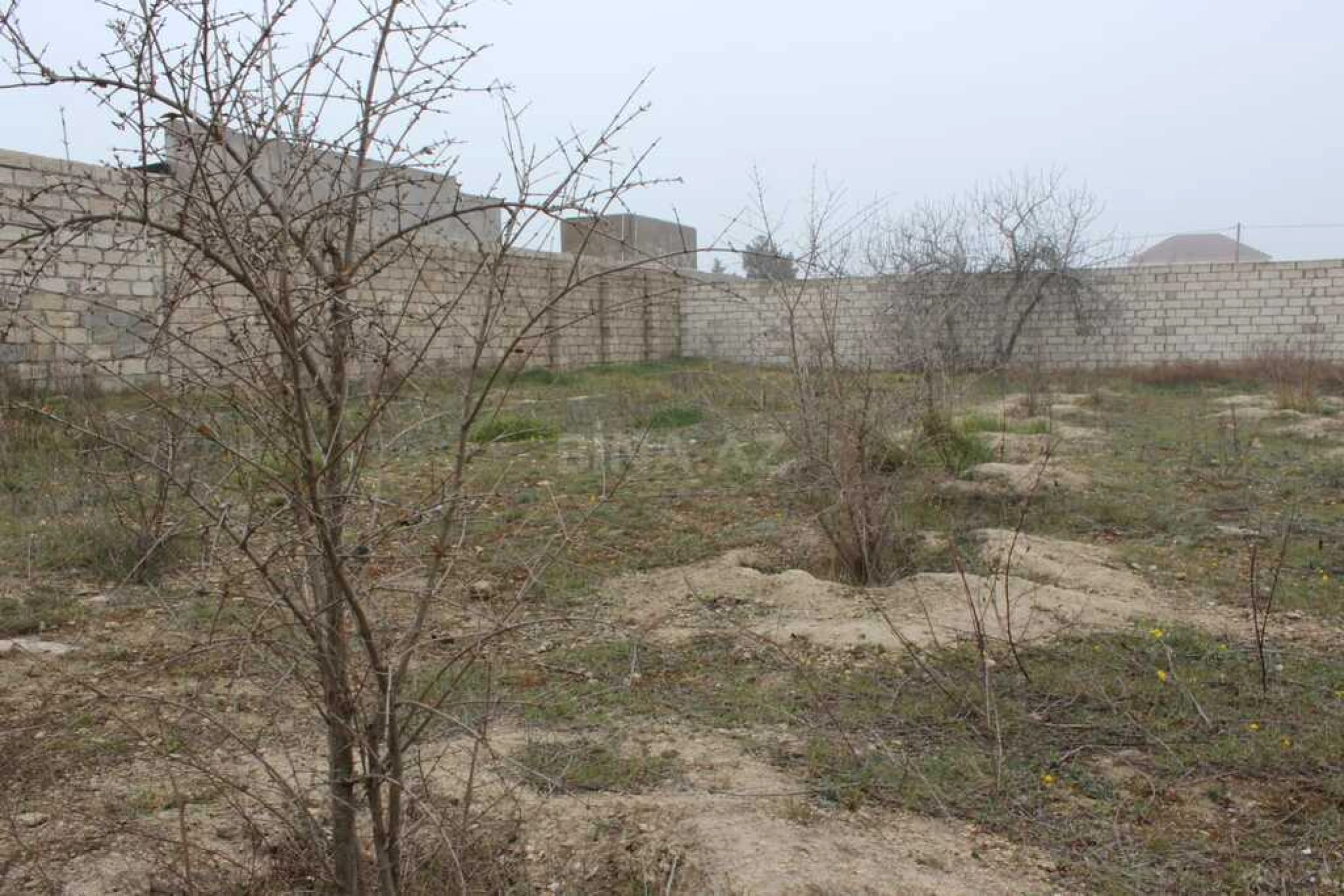 Satılır torpaq sahəsi 2 m²