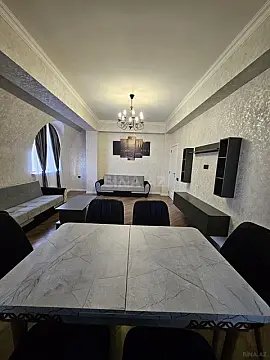 Satılır 4 otaqlı mənzil 122 m²