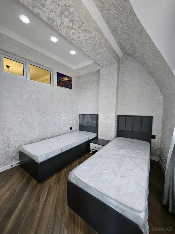 Satılır 4 otaqlı mənzil 122 m²