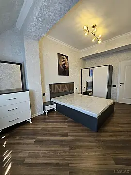Satılır 4 otaqlı mənzil 122 m²
