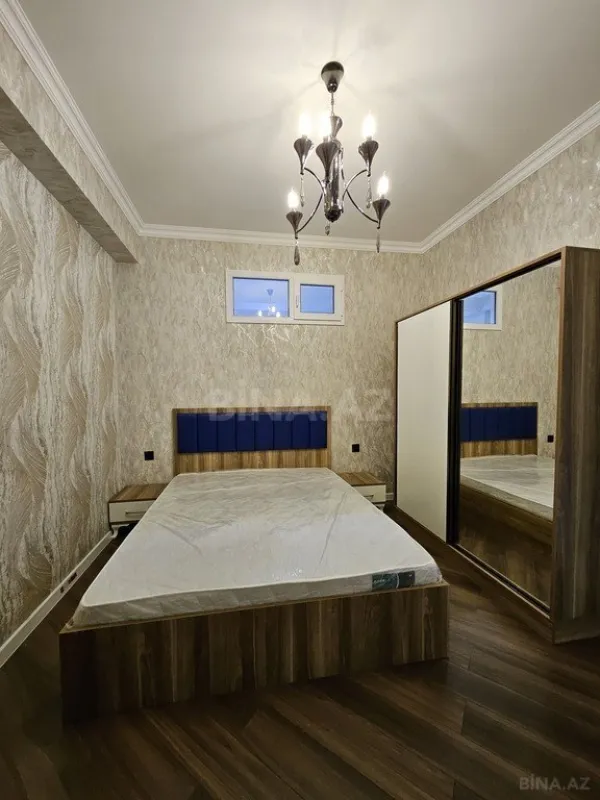 Satılır 4 otaqlı mənzil 122 m²