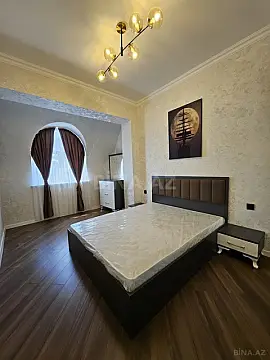 Satılır 4 otaqlı mənzil 122 m²