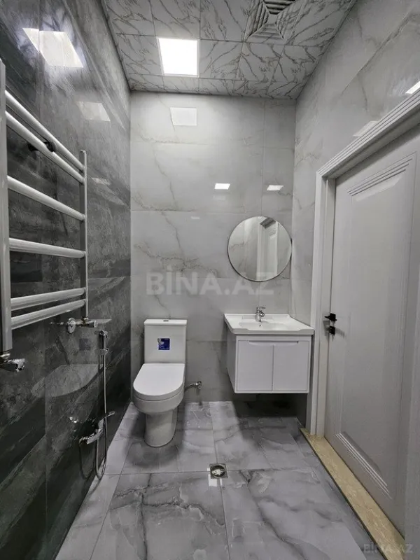 Satılır 4 otaqlı mənzil 122 m²