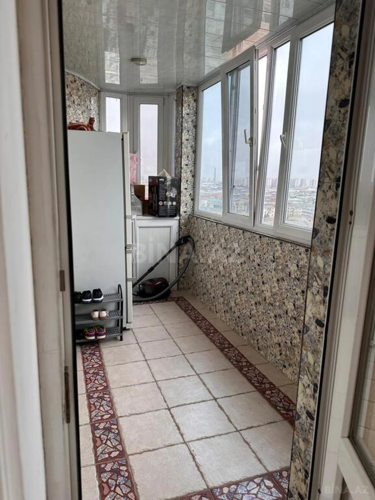 Satılır 3 otaqlı mənzil 160 m²