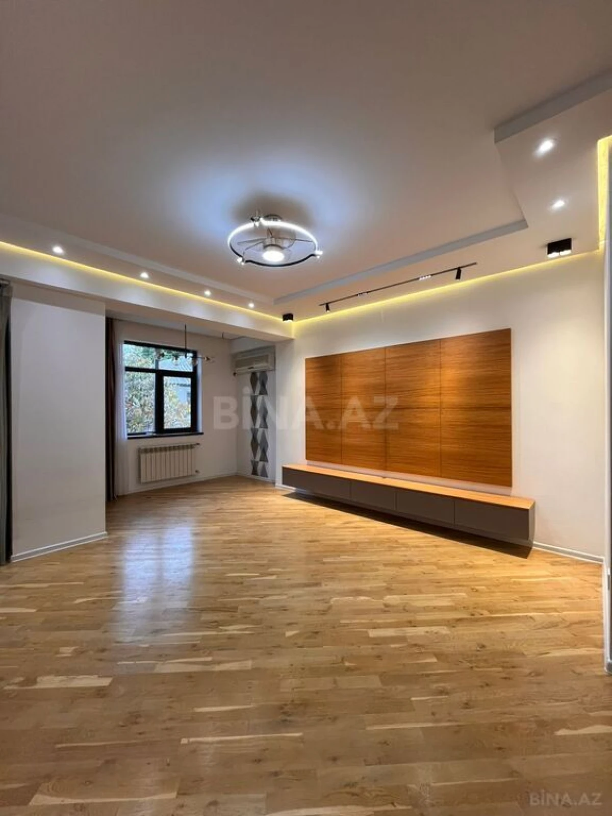 Satılır 3 otaqlı mənzil 110 m²