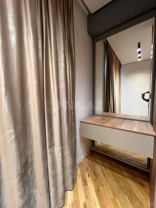 Satılır 3 otaqlı mənzil 110 m²