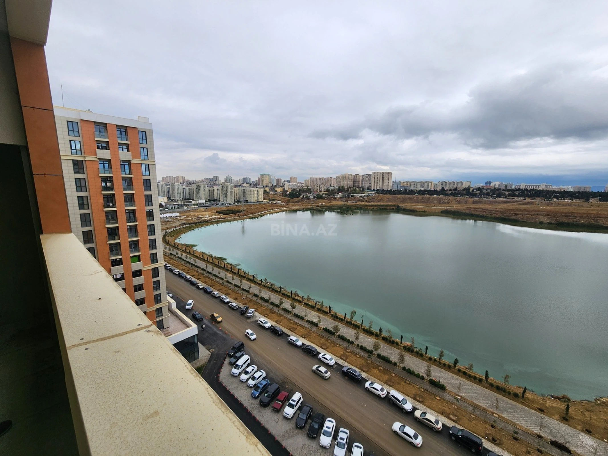 Satılır 3 otaqlı mənzil 72 m²