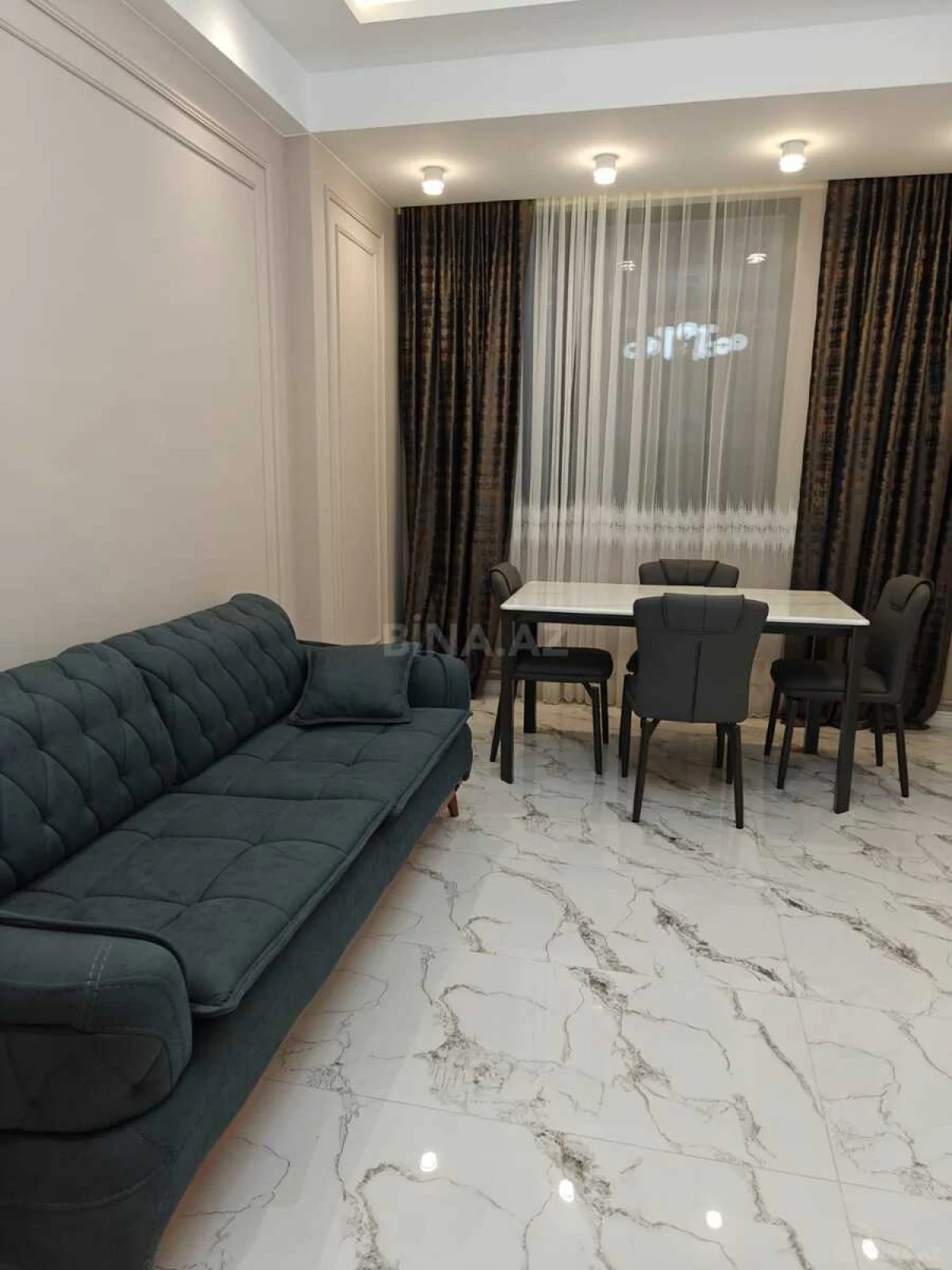 Kirayə verilir 3 otaqlı mənzil 100 m²