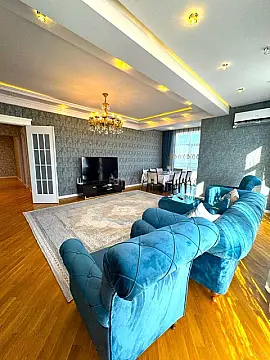 Satılır 3 otaqlı mənzil 140 m²