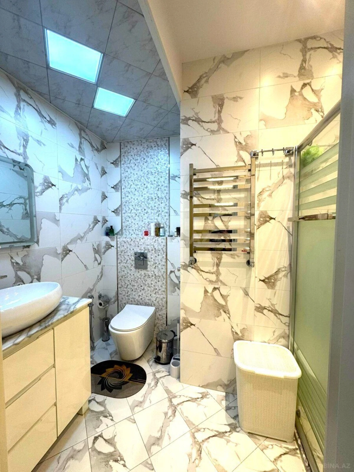 Satılır 3 otaqlı mənzil 140 m²