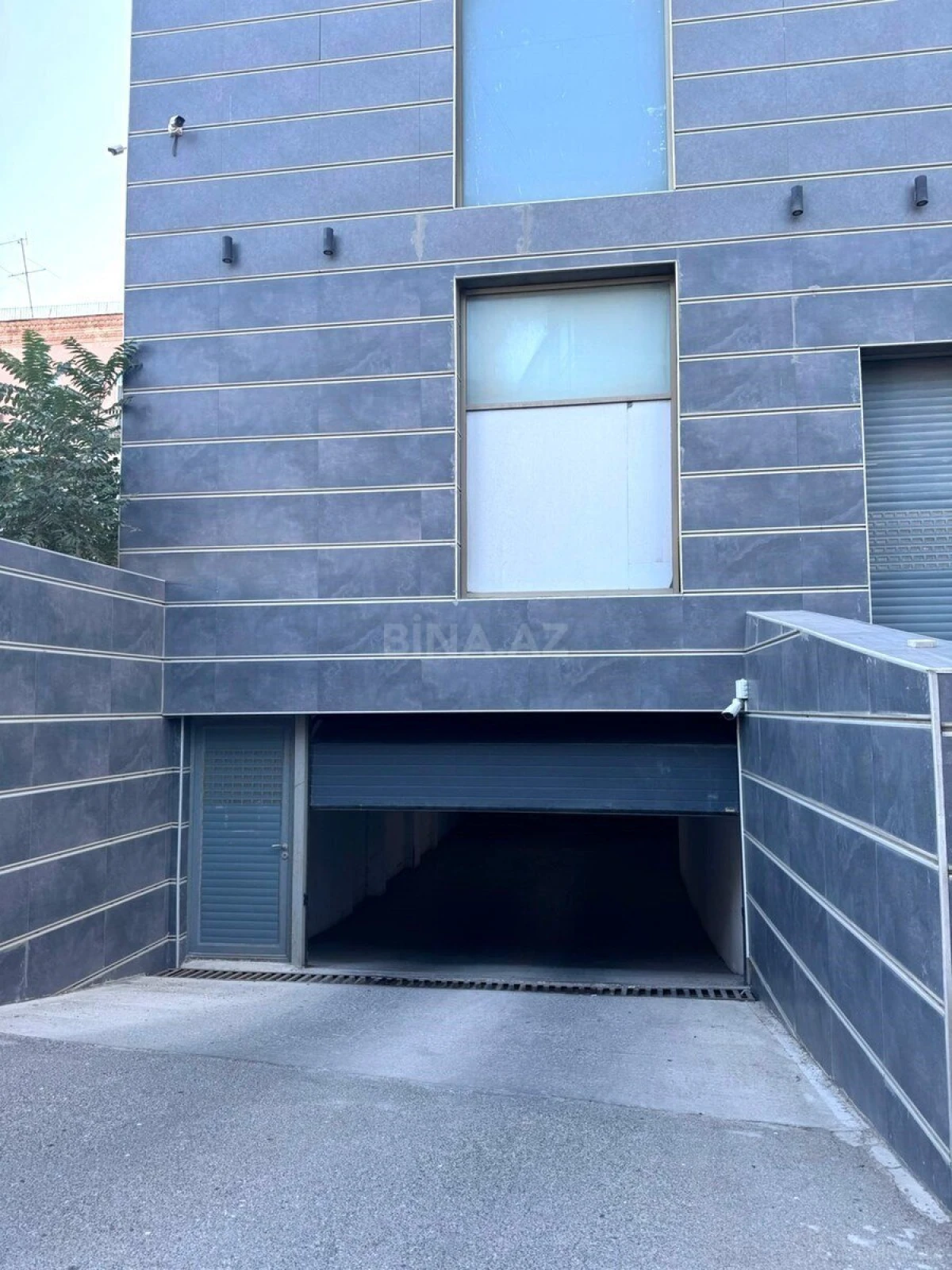 Satılır 3 otaqlı mənzil 140 m²