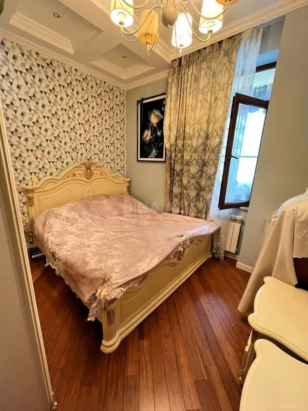 Satılır 3 otaqlı mənzil 108 m²