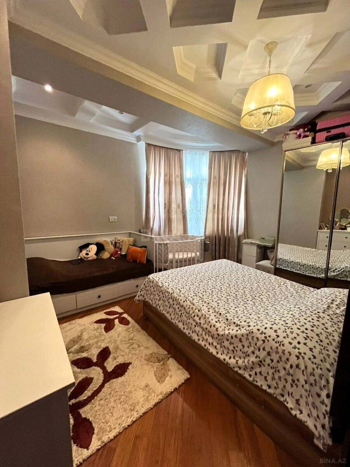 Satılır 3 otaqlı mənzil 108 m²