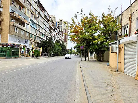Satılır obyekt 300 m²