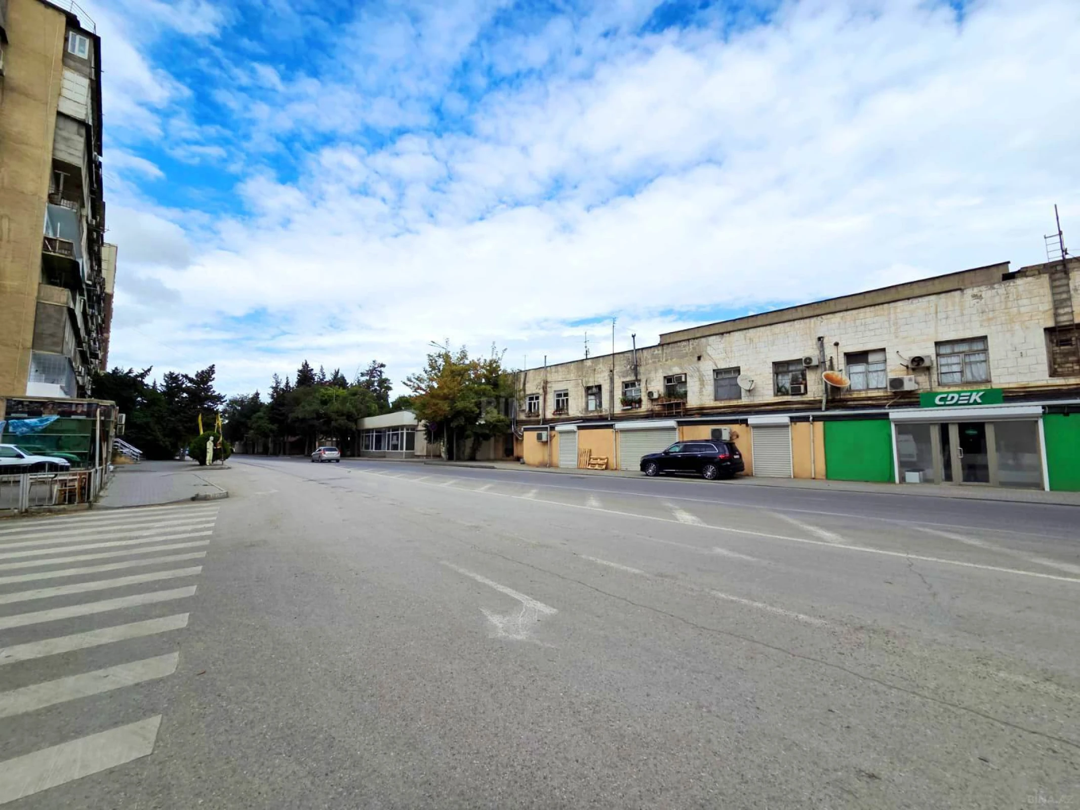 Satılır obyekt 300 m²