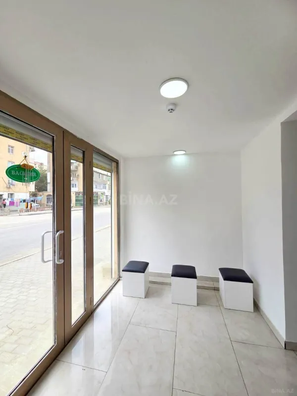 Satılır obyekt 300 m²