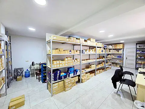 Satılır obyekt 300 m²