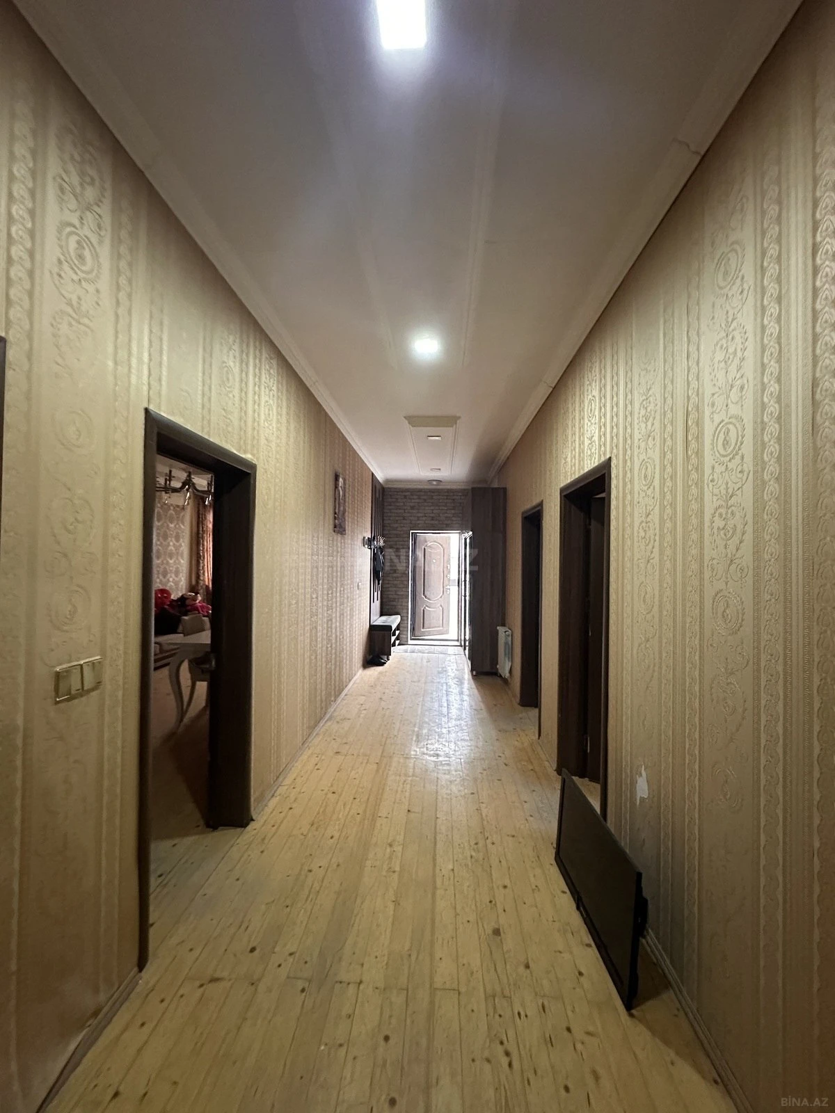 Satılır 5 otaqlı həyət evi 320 m²