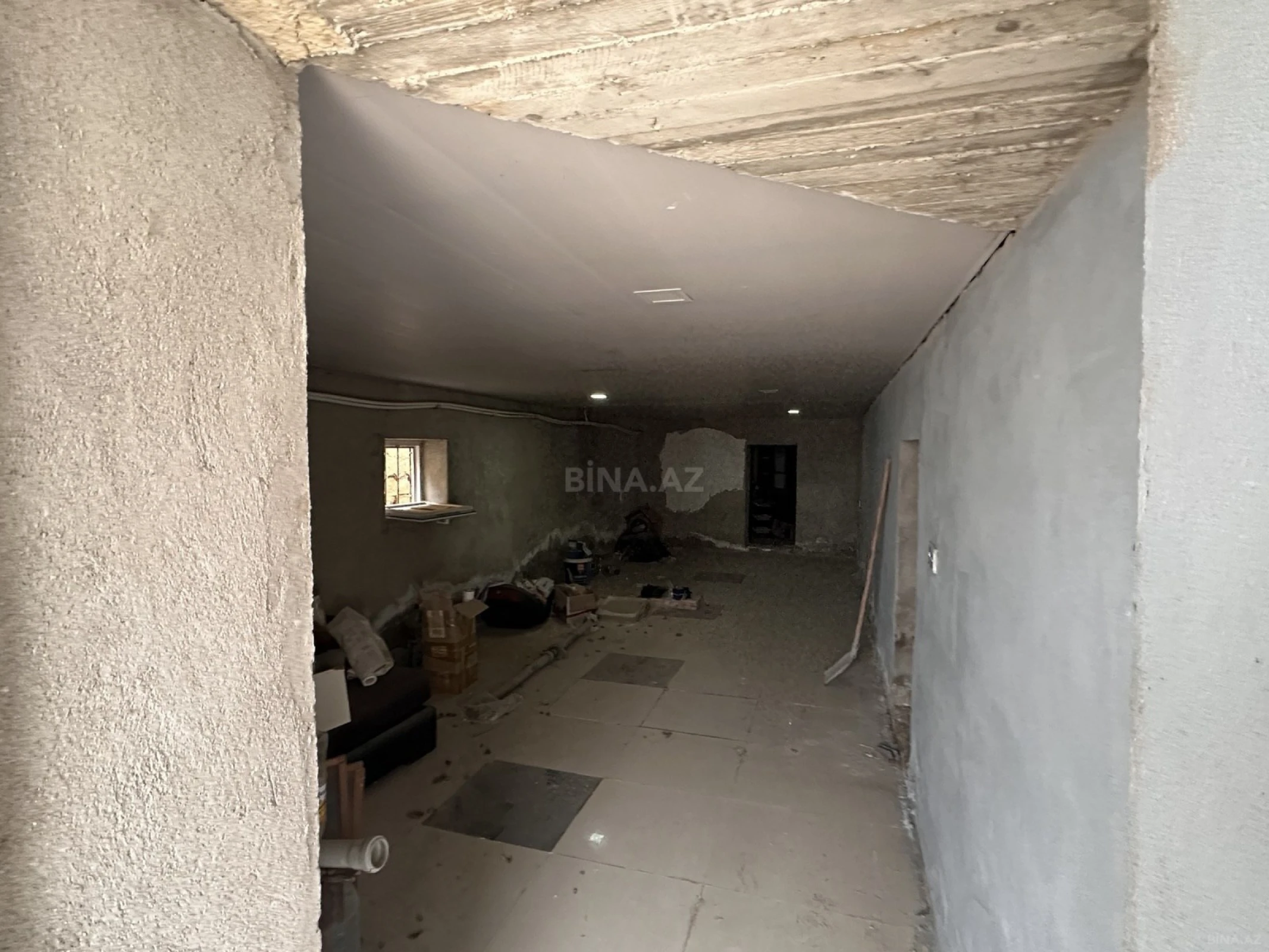 Satılır 5 otaqlı həyət evi 320 m²