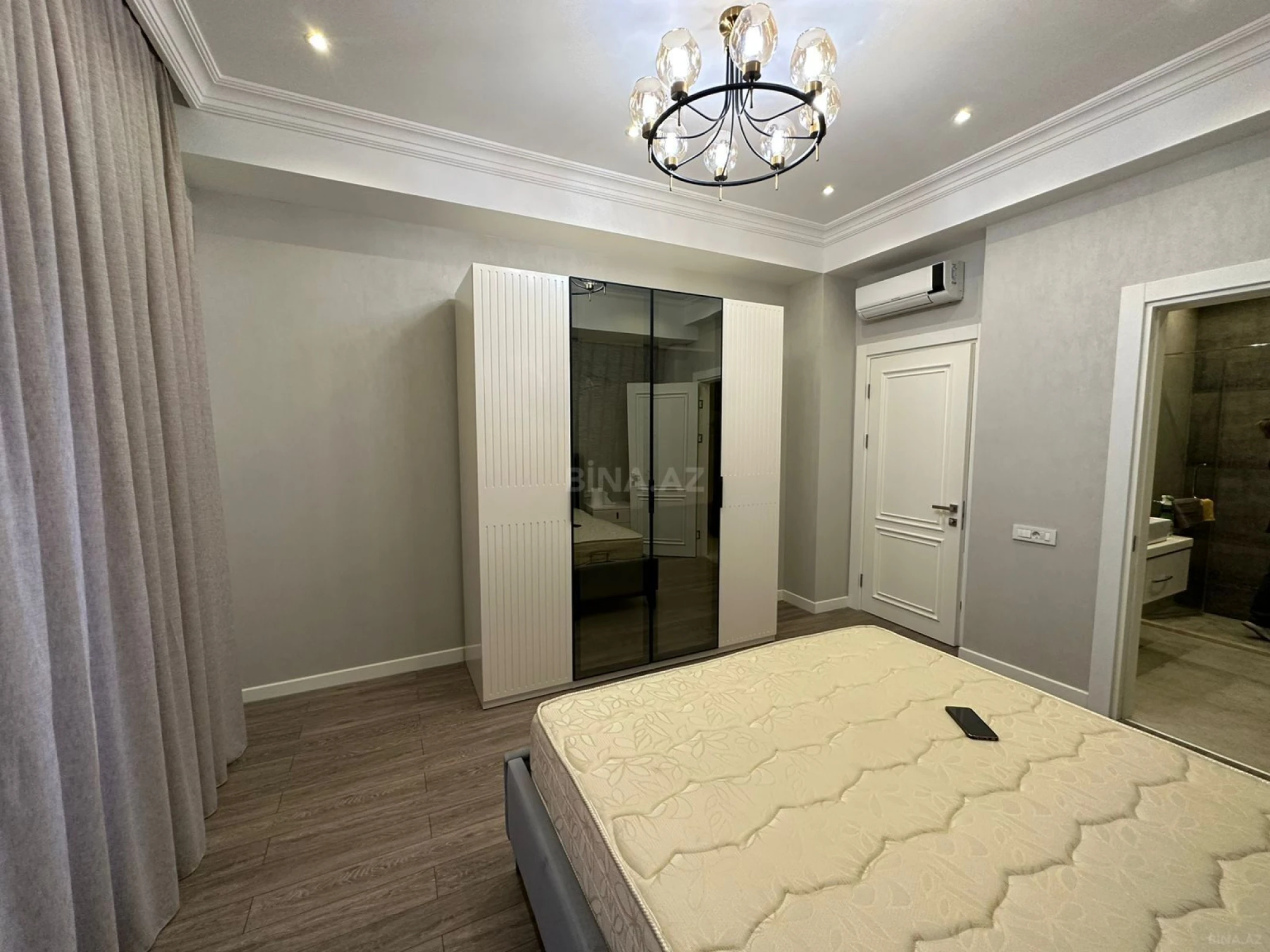 Kirayə verilir 3 otaqlı mənzil 120 m²