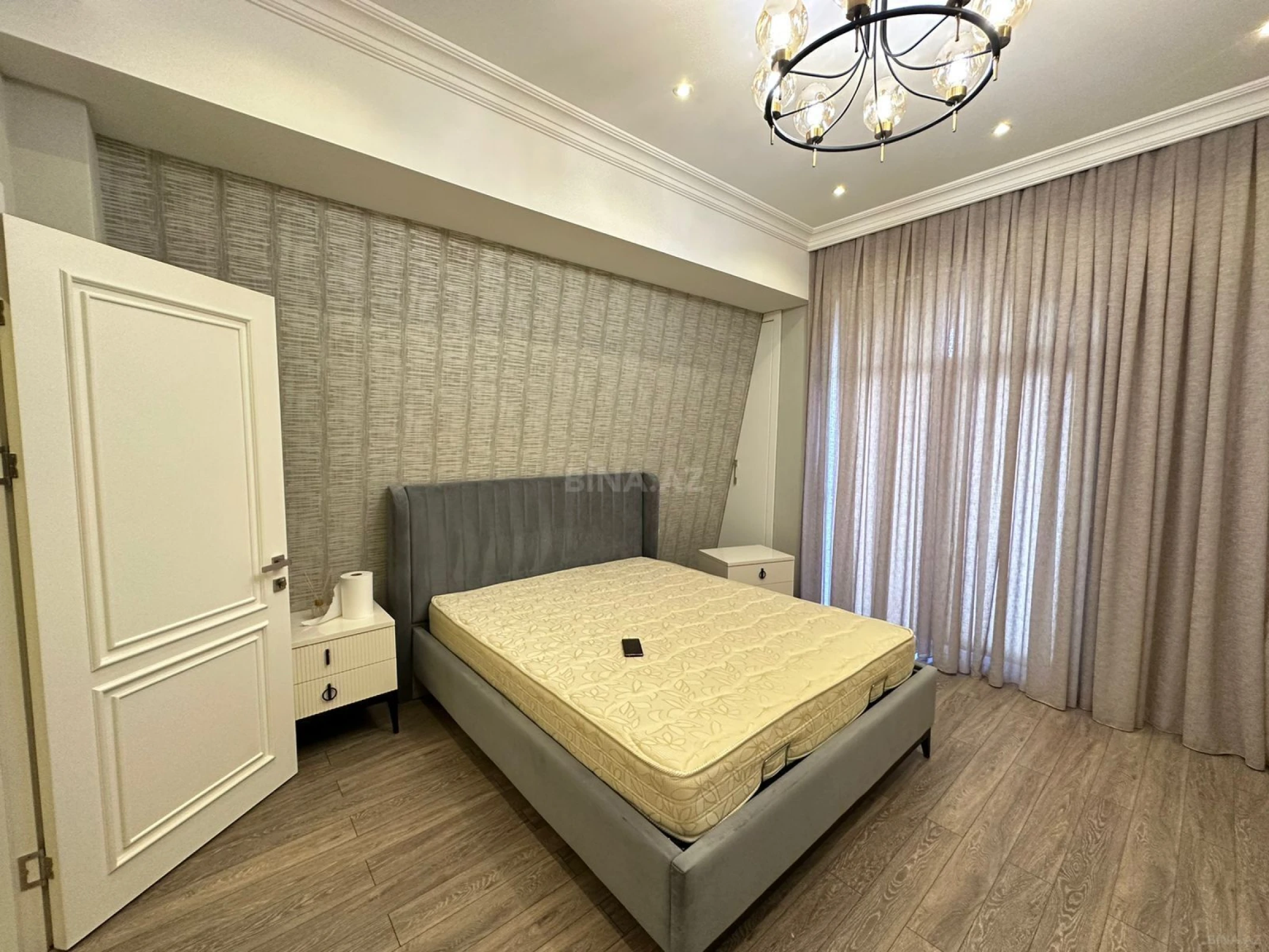 Kirayə verilir 3 otaqlı mənzil 120 m²