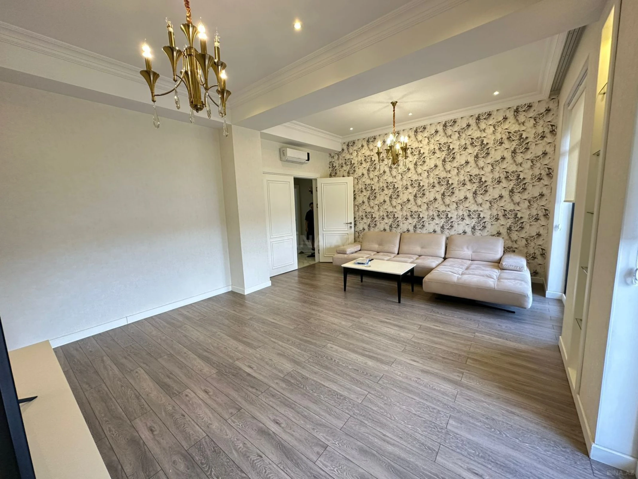 Kirayə verilir 3 otaqlı mənzil 120 m²