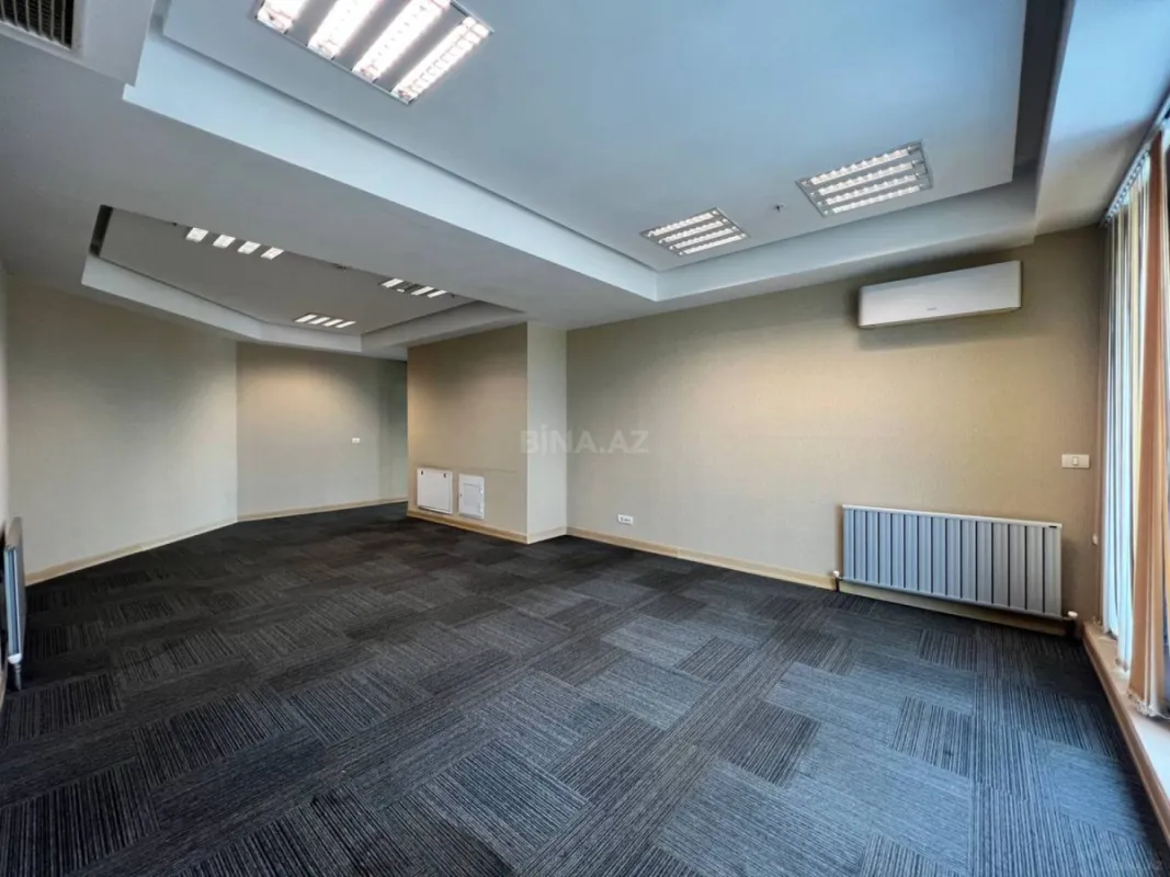 Satılır 6 otaqlı ofis 272 m²