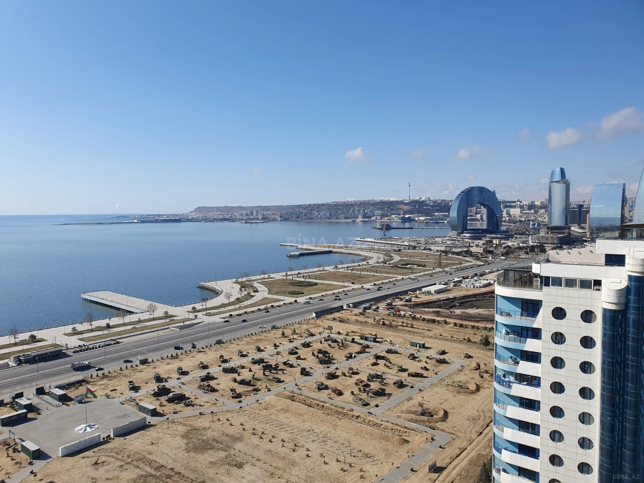 Satılır 6 otaqlı ofis 272 m²