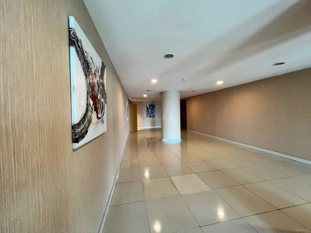 Satılır 6 otaqlı ofis 272 m²