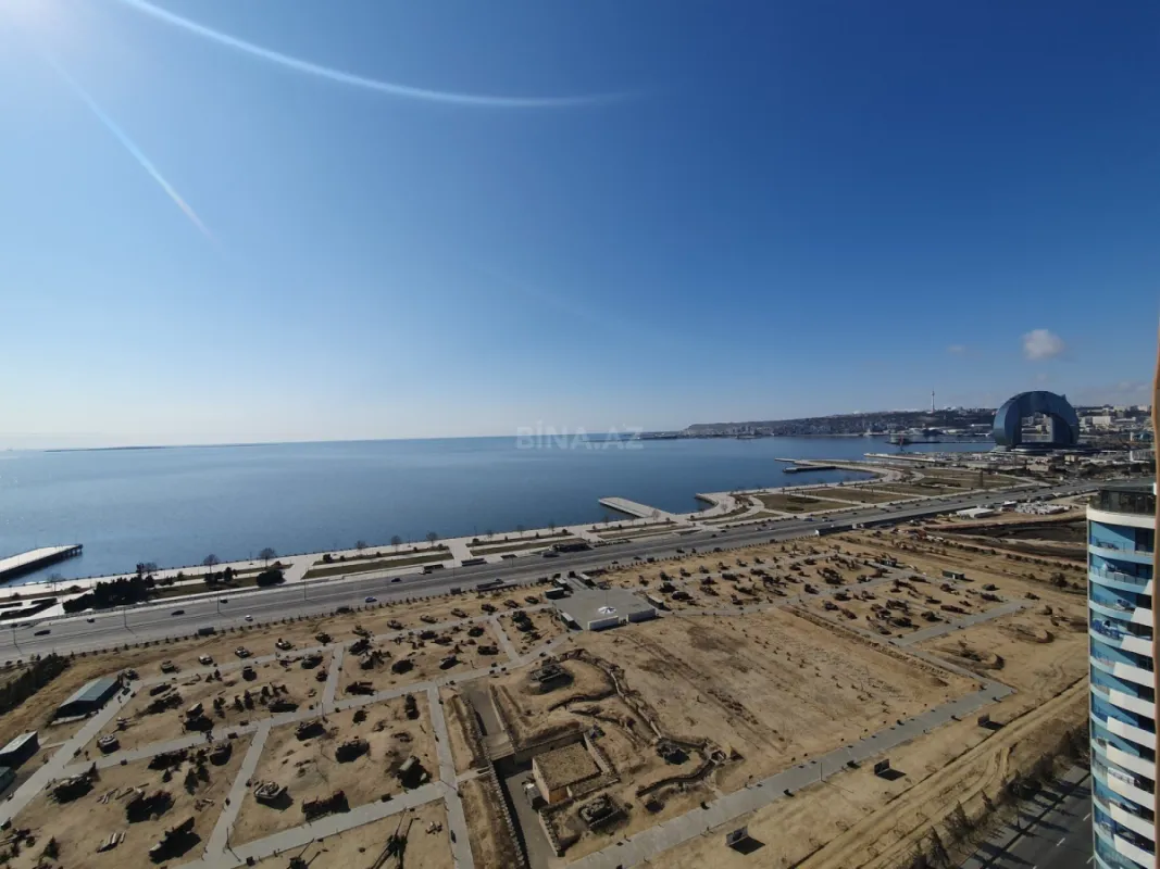 Satılır 6 otaqlı ofis 272 m²