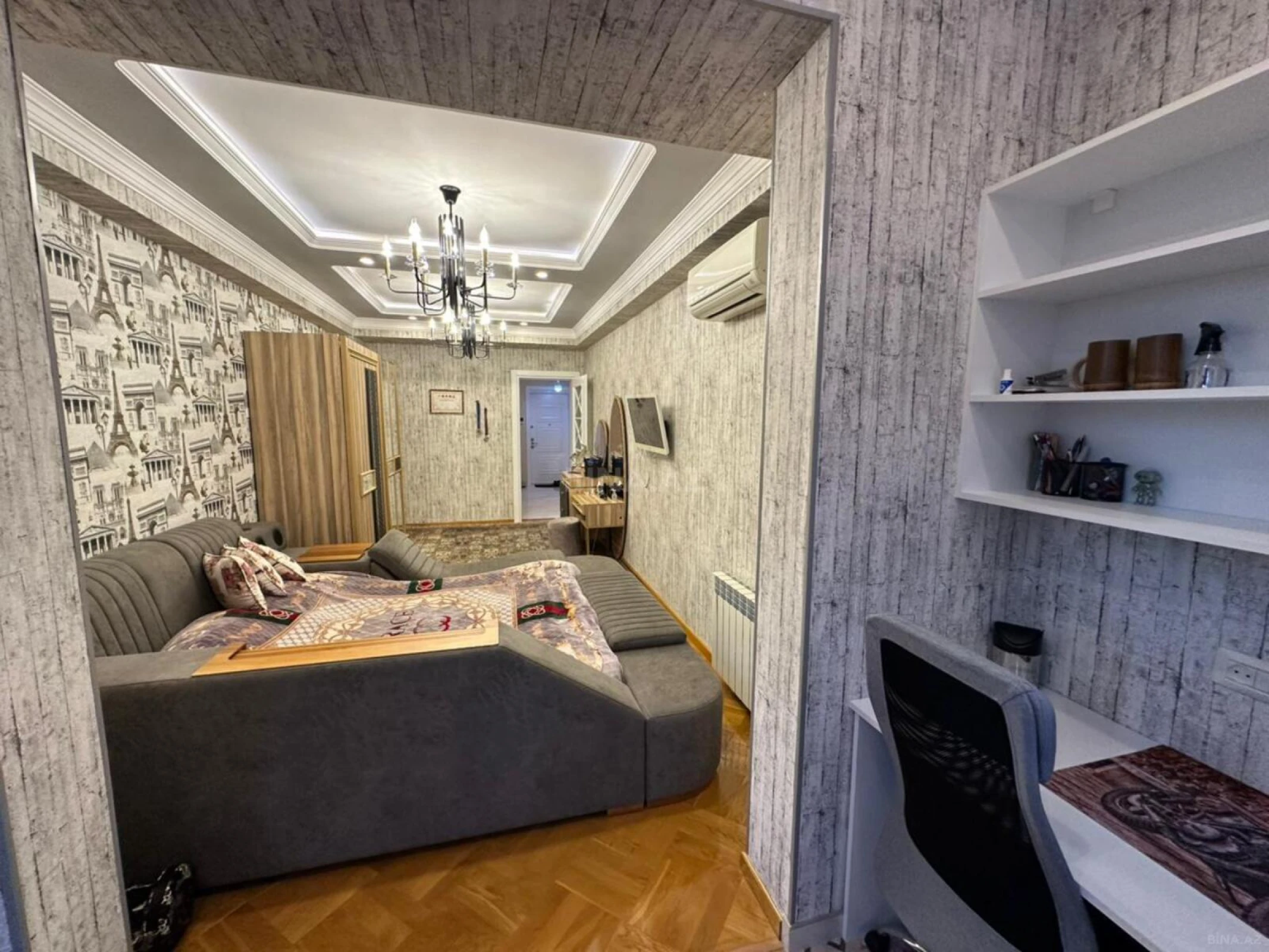 Satılır 4 otaqlı mənzil 197 m²